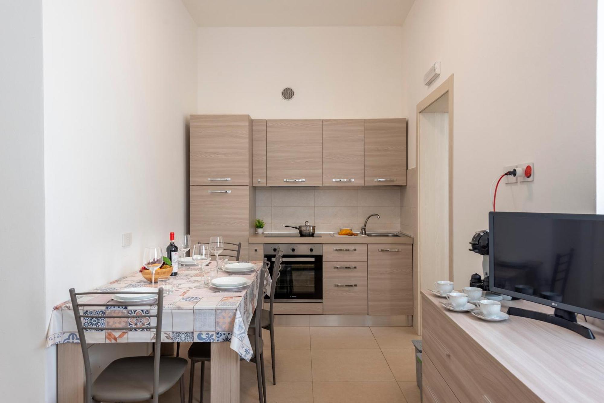 La Suite 2 Ondina Viareggio 200M From Sea - Happy Rentals Extérieur photo