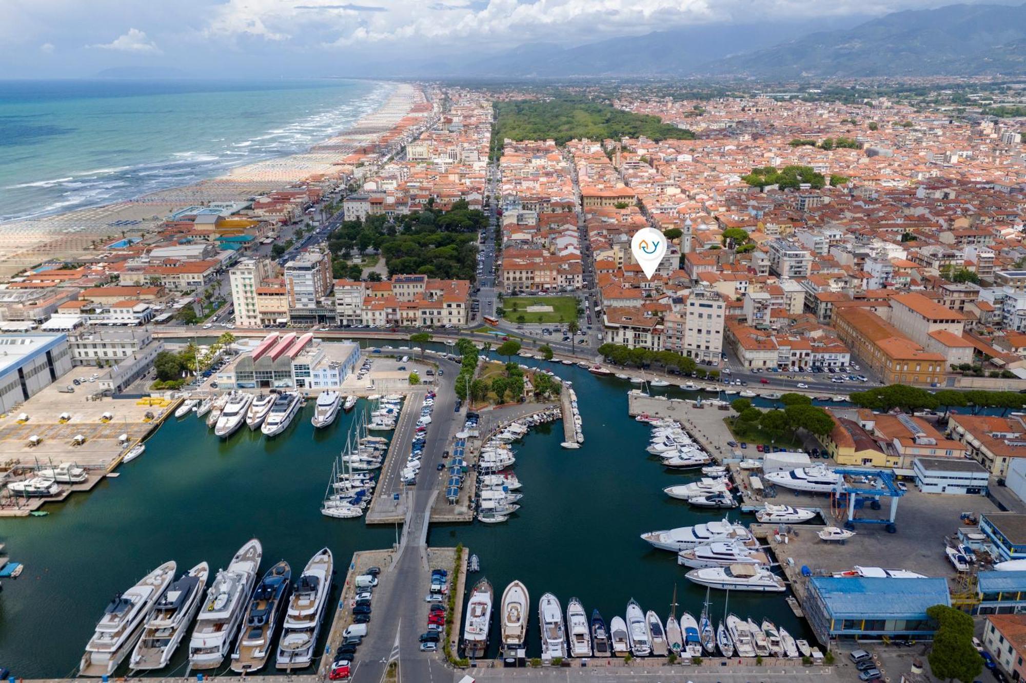 La Suite 2 Ondina Viareggio 200M From Sea - Happy Rentals Extérieur photo